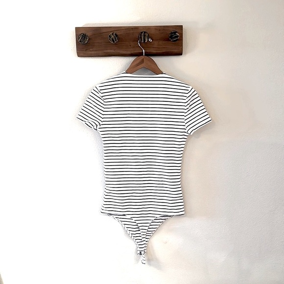 Abercrombie & Fitch Bodysuit Women’s Large Tall - Picture 2 of 4